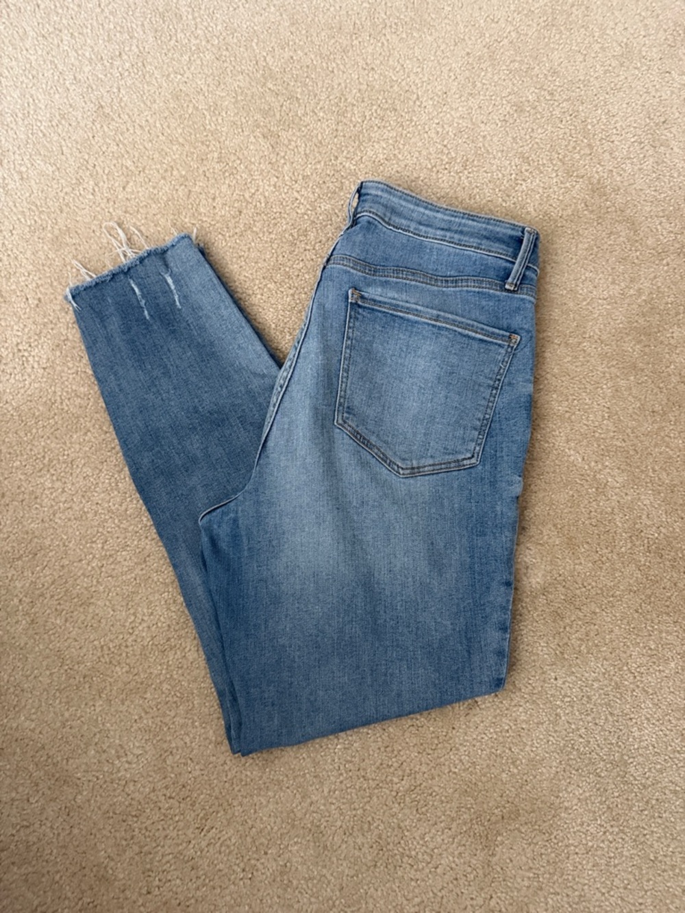 Old Navy Frayed Hem Ankle Crop Jeans in Light Blue